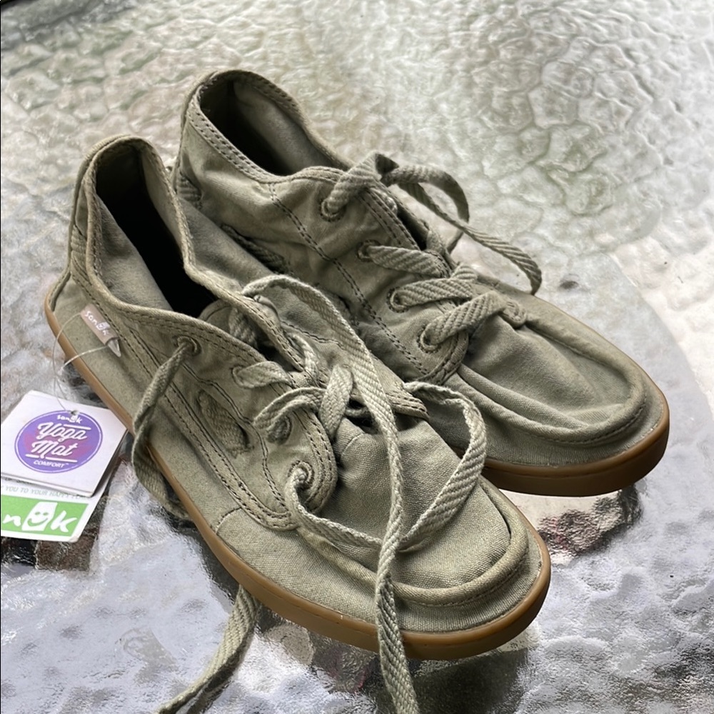 Sanuk Kids Shoes in Olive Green
